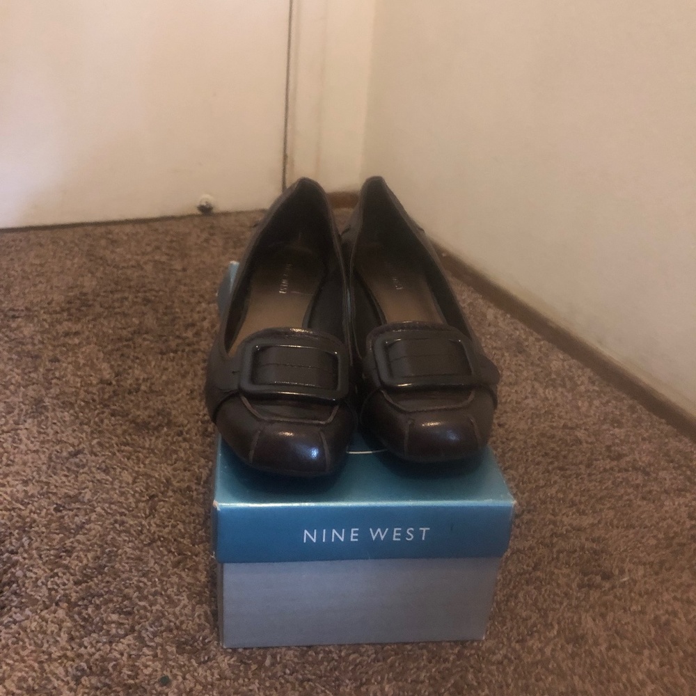 Women’s Nine West Brown Leather Buckle Square Heel Shoes in 7 1/2